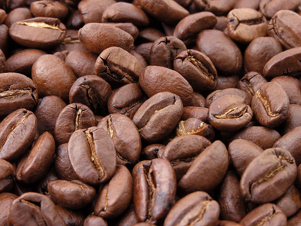 Roasted_coffee_beans (1)